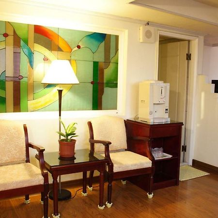 Athens Hotel Taichung Exterior foto